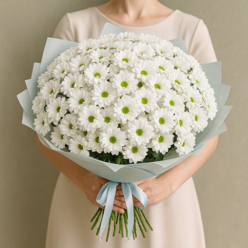 Букет кустовых белых хризантем «Снежная свежесть»