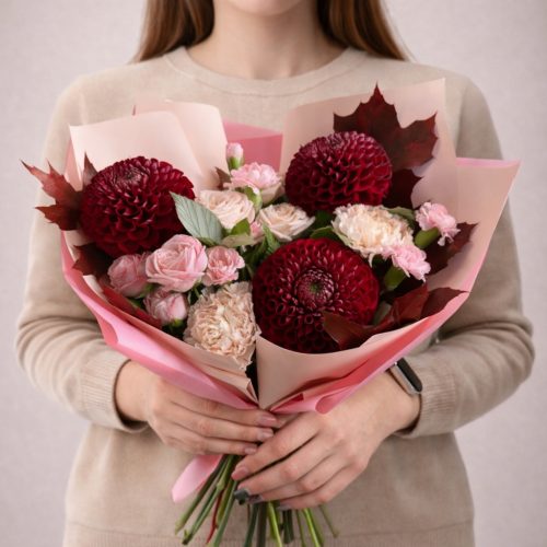 Букет георгинов «Бархатный акцент»