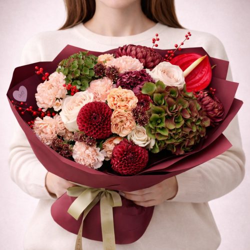 Букет георгинов «Бархатный рубин»
